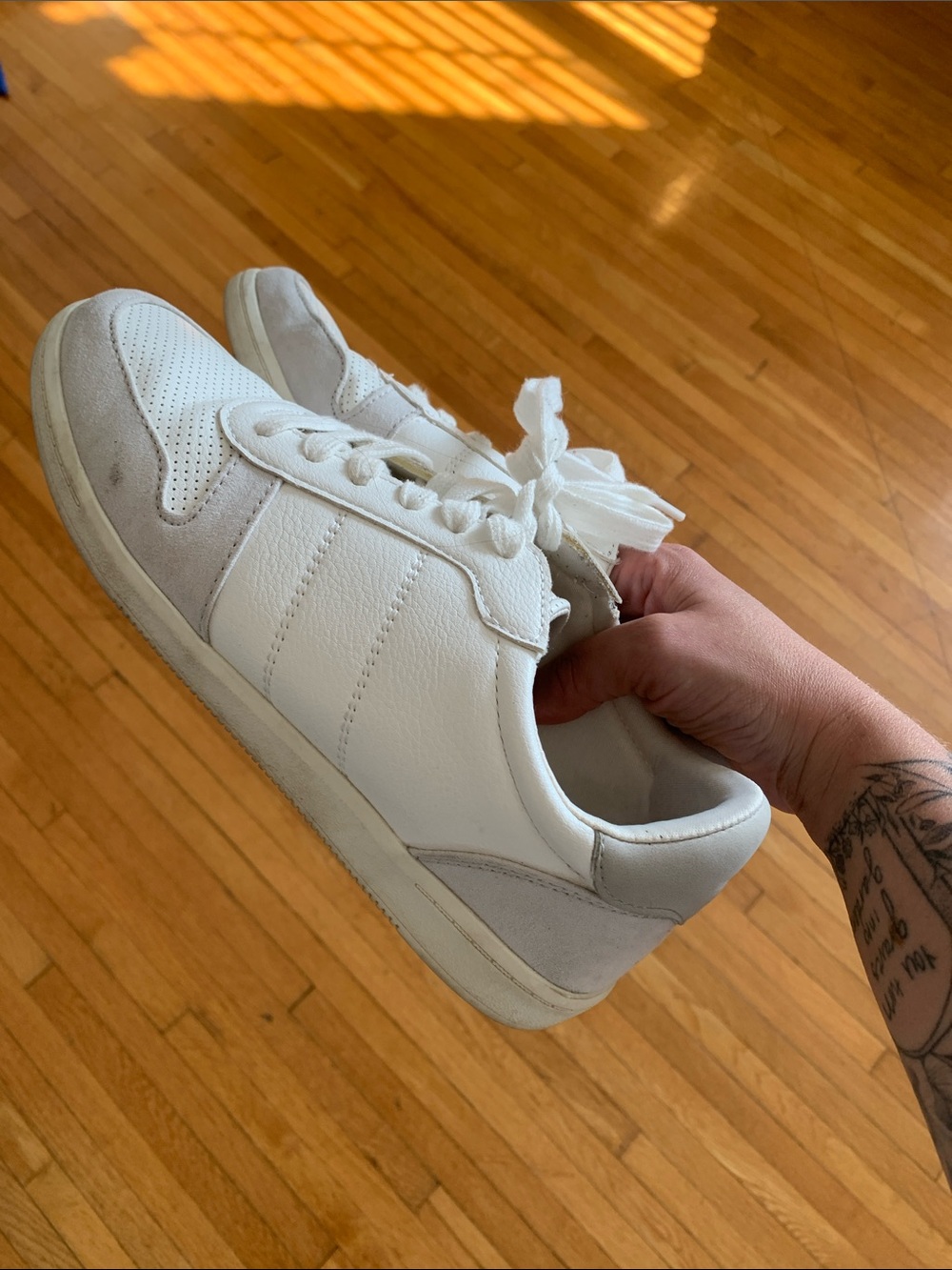 Universal Thread White and Light Gray Low-Top Sneakers